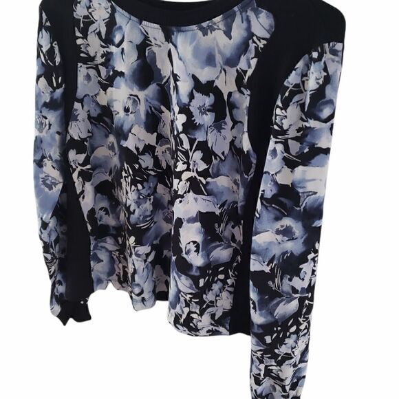 Forever21 Long Sleeves Floral Blouse - Picture 3 of 11